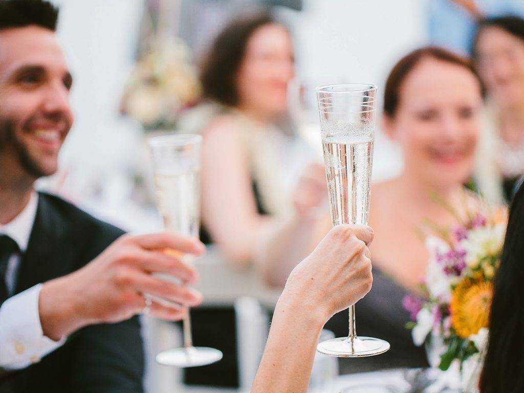 Тосты на свадьбу молодым от родителей – лучшие свадебные пожелания