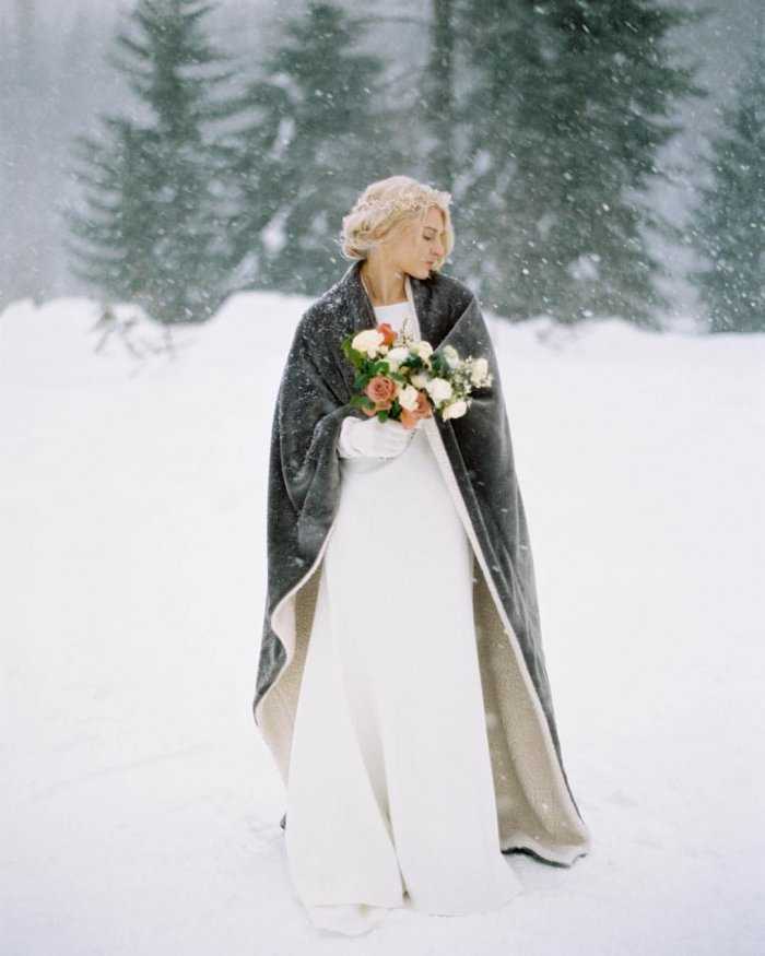 Закрытые свадебные платья - 66 фото самых целомудренных моделей