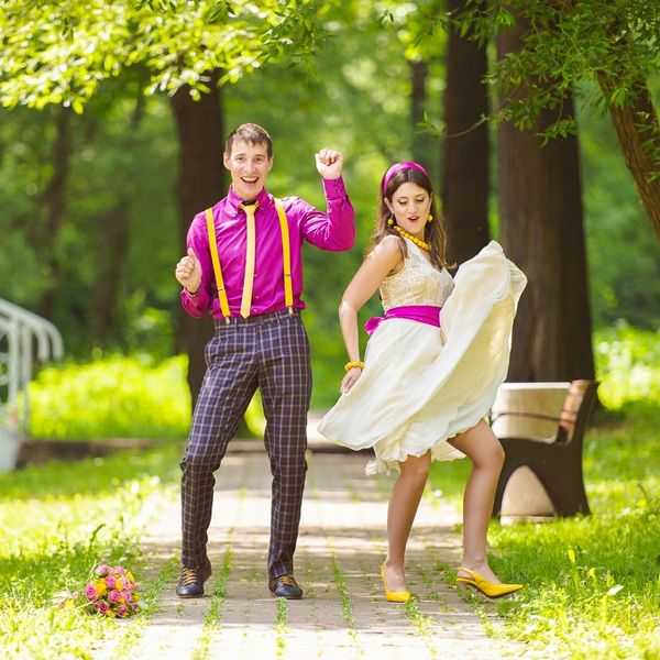 Как выбрать свадебный костюм жениху по цвету, фигуре, фасону