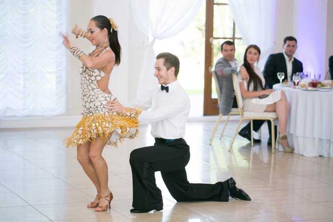 Изучаем свадебный танец ча-ча-ча самостоятельно: видео-уроки