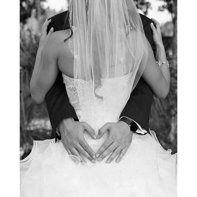 Свадебные фотографии жениха и невесты