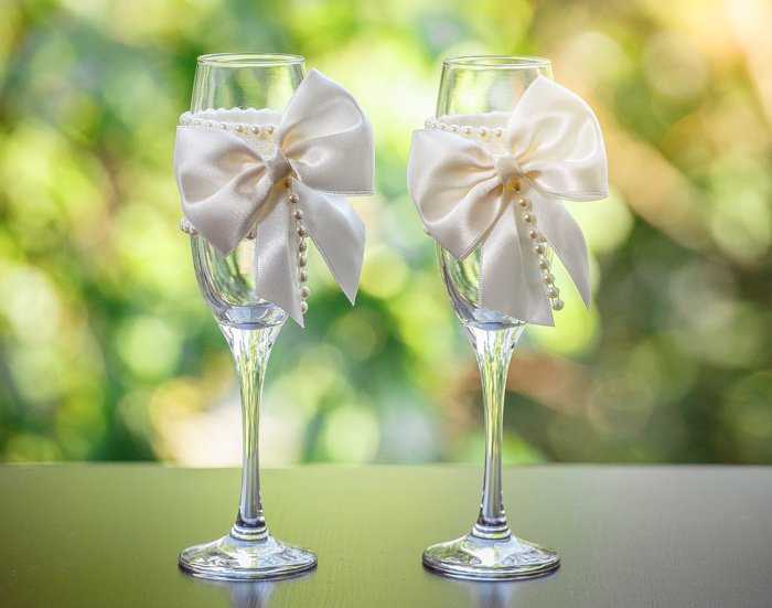 Как украсить бокалы на свадьбу, топ-10 трендов в оформлении свадебных бокалов