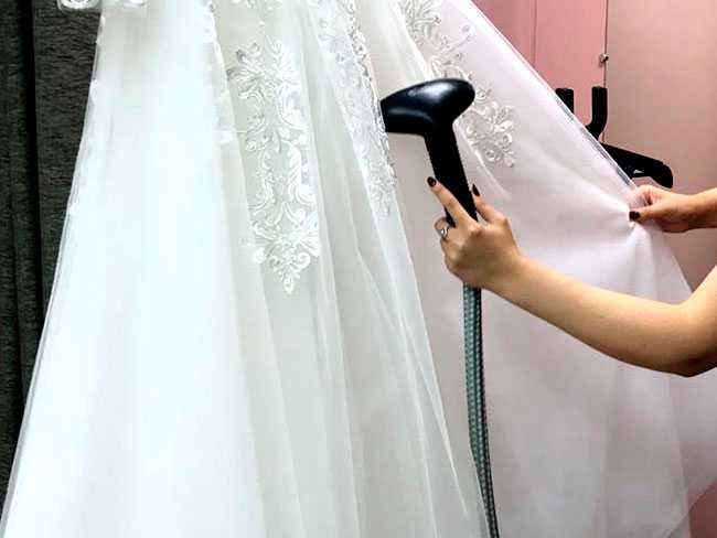 Как постирать свадебное платье дома ? как правильно почистить, отстирать и отбелить