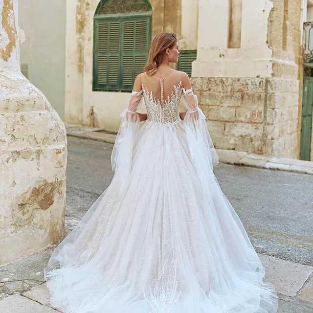 Свадебные платья в итальянском стиле – какие они?