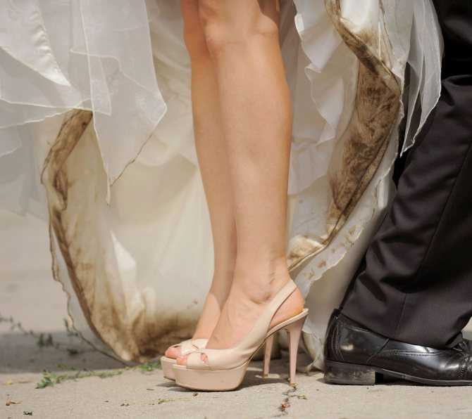 Как правильно постирать свадебное платье дома и не испортить его