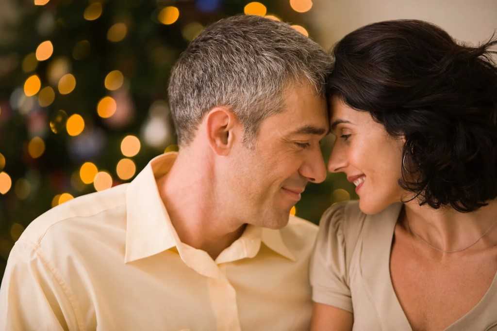 Муж сидит на сайтах знакомств – 4 совета, что делать, как реагировать