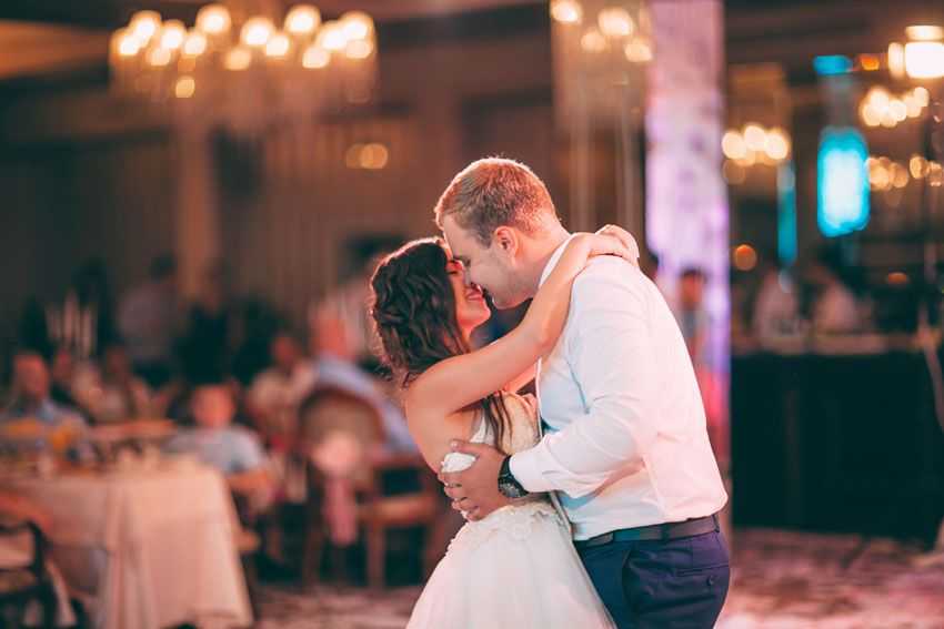 Как правильно танцевать вальс? советы по свадебному танцу