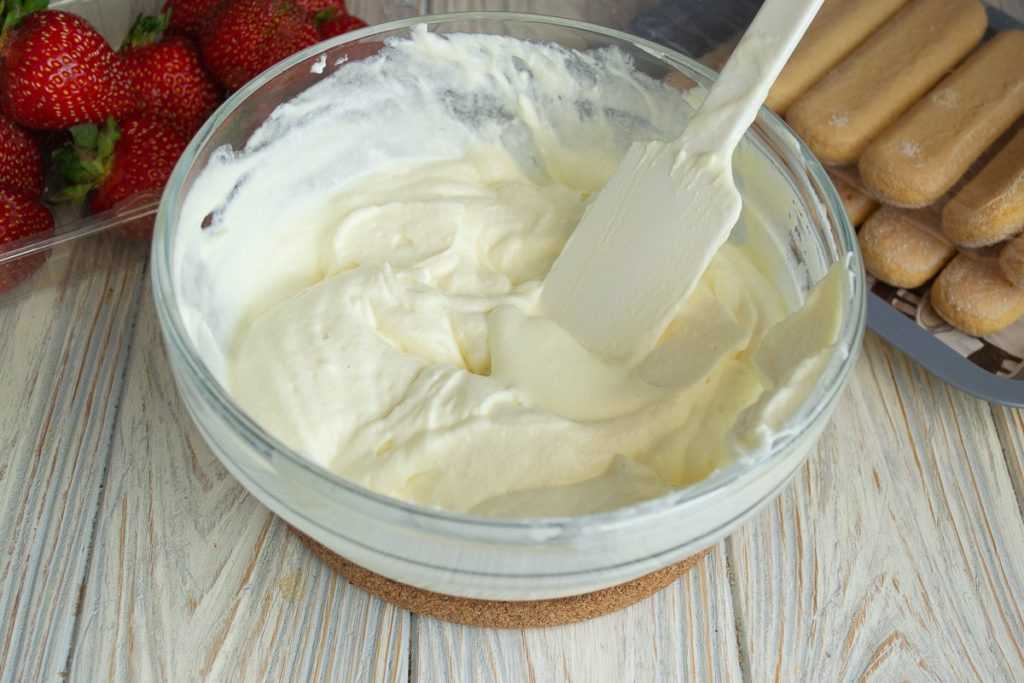 8 лучших рецептов кремов для торта, которые хорошо держат форму