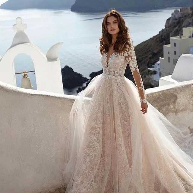 Свадебные платья 2018: модные фасоны, декор, принты (293 фото)