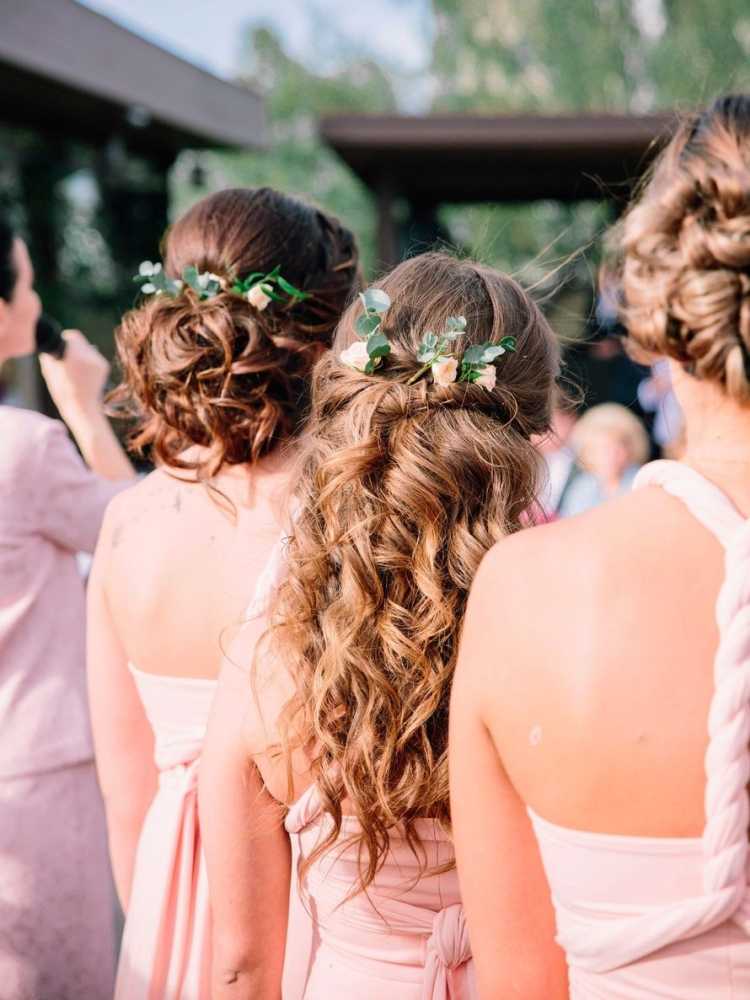 Прически на свадьбу для свидетельницы: на длинные, средние и короткие волосы - фото