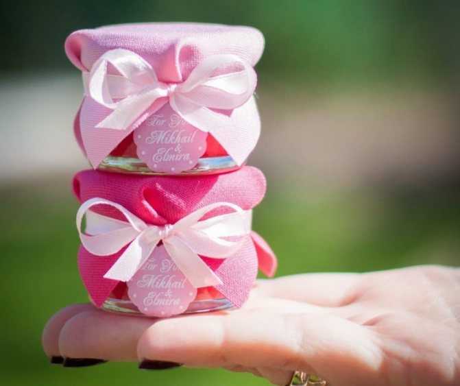 Оригинальный подарок на свадьбу молодоженам: лучшие идеи — что подарить? помощник в выборе подарков знает!