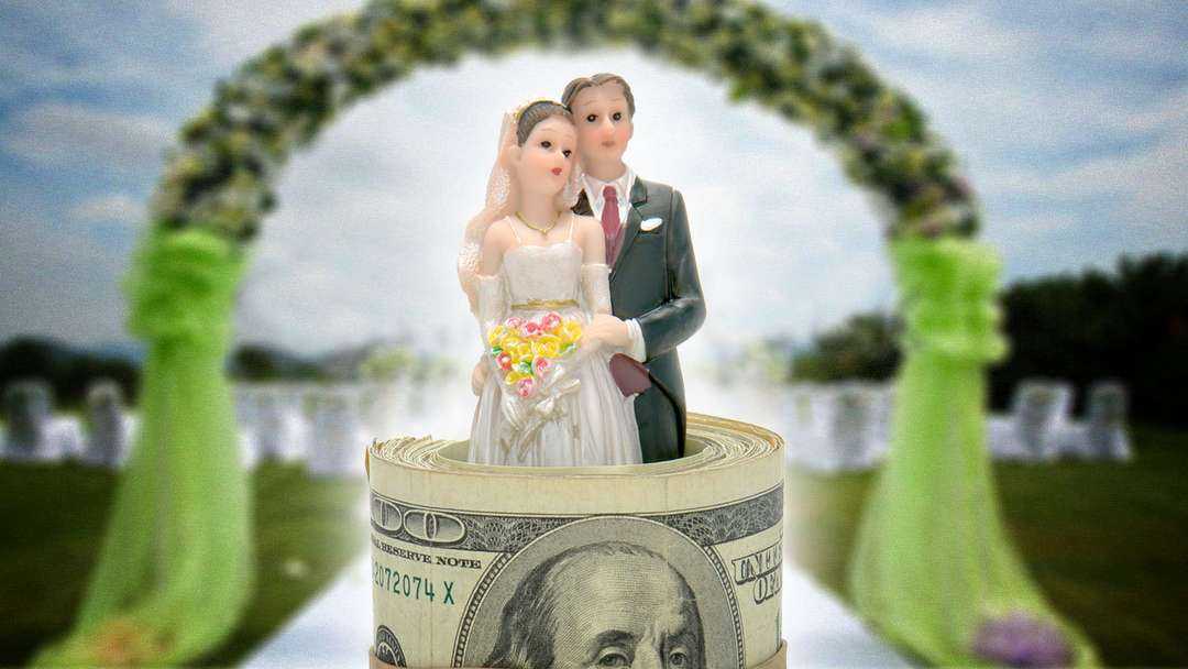 Сколько дарить денег на свадьбу