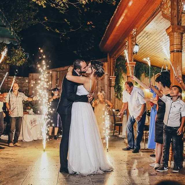 Грузинская свадьба (56 фото): традиции и обычаи организации свадебной церемонии в грузии. что дарят невесте на обряд венчания?