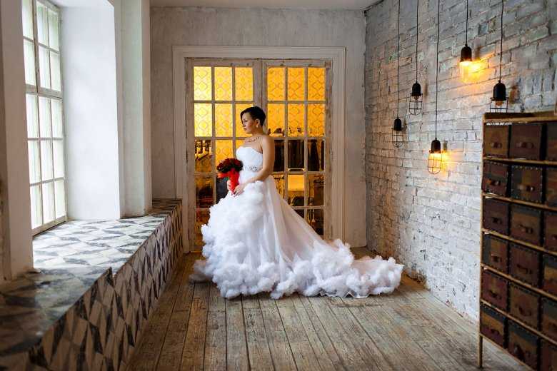 Свадебная фотосессия в студии: топ-9 лучших локаций в москве