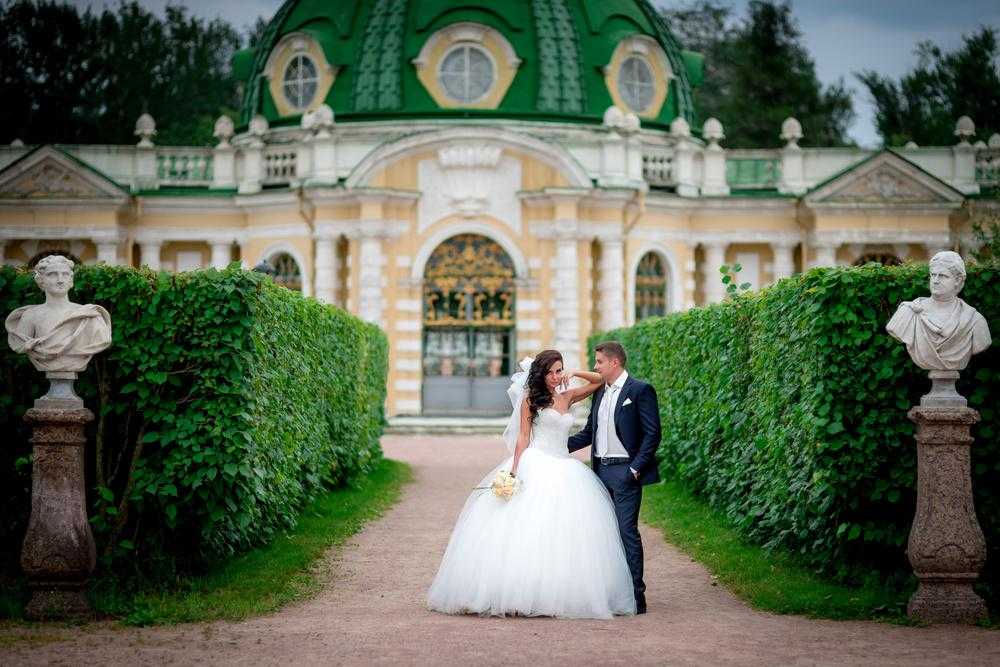 Каждая молодая пара желает чтобы ихняя свадебная церемония прошла незабываемо Празднование свадьбы в России или за границей – на экзотических островах в Европе Азии Какое место выбрать для торжества