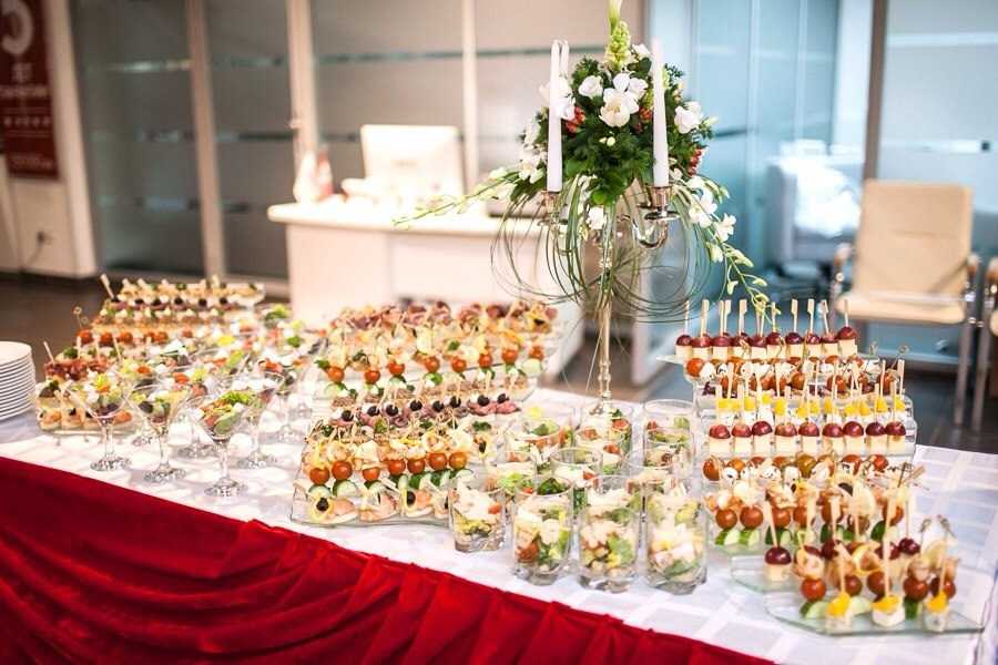 Как накрыть стол на выкуп невесты дома? 14 фото рецепты и оформление свадебных блюд и закусок для фуршета своими руками