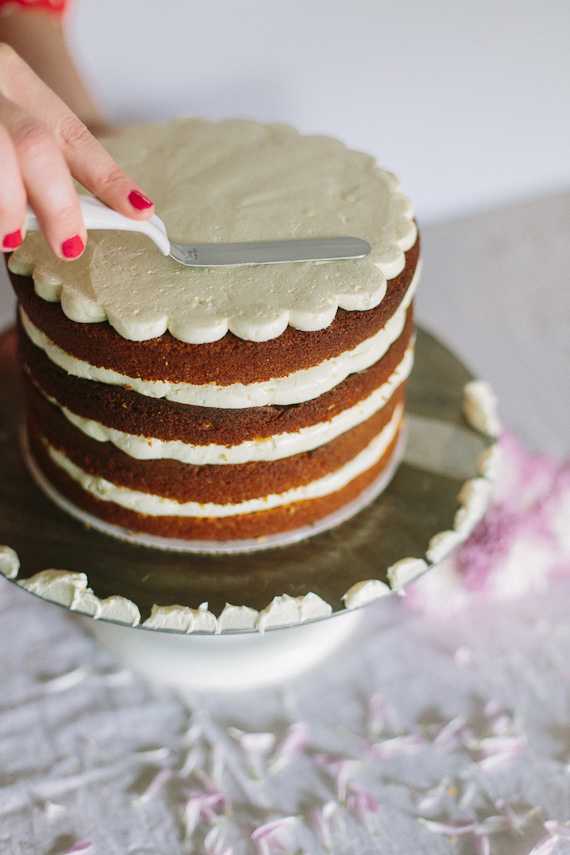 Двухъярусный свадебный торт: как выбрать и не ошибиться