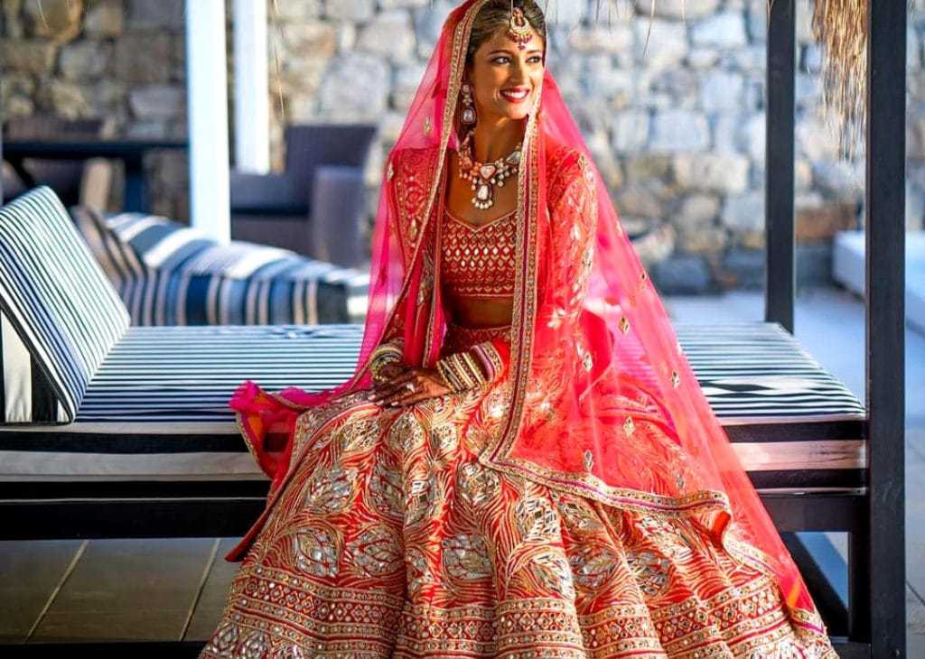 Свадебные платья в индийском стиле: фасоны и разновидности