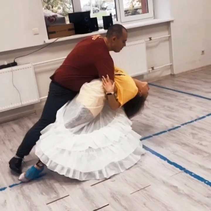 Свадебный танец квикстеп самостоятельно: видео-уроки