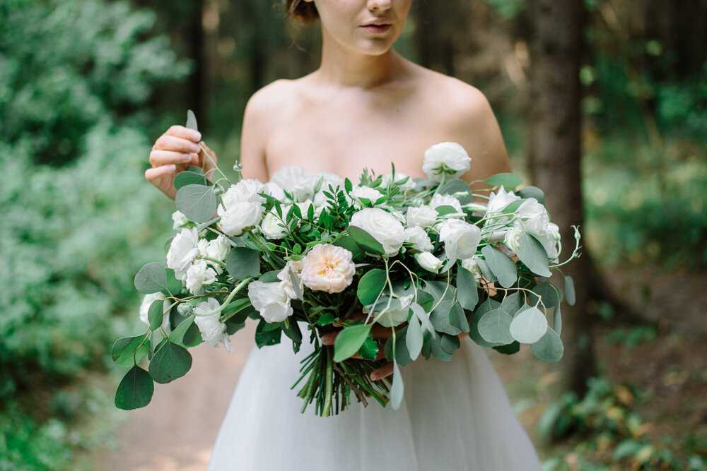 Что делать с букетом невесты после свадьбы? как правильно засушить, чтобы сохранить свадебные цветы? народные приметы