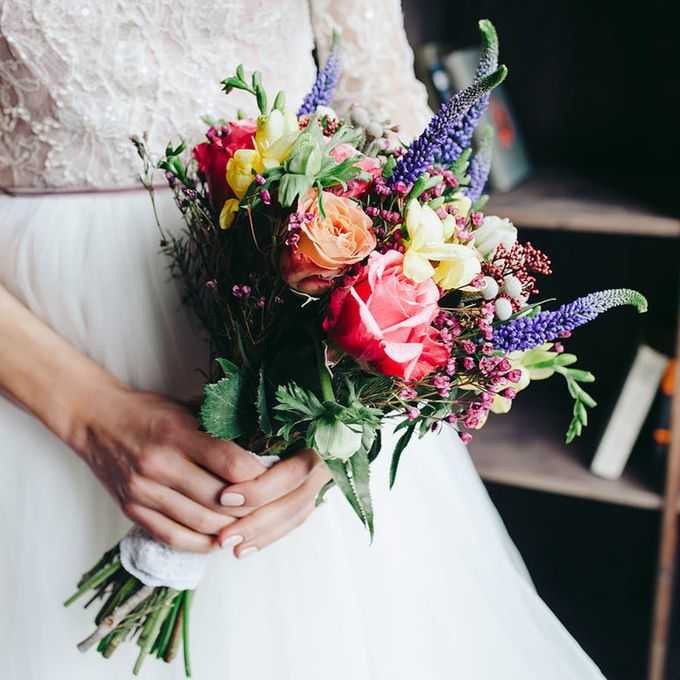 Букет невесты: модные идеи и разнообразие вариантов