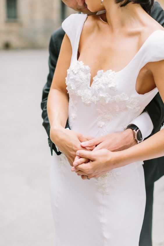Украшения для свадебного платья с v образным вырезом
