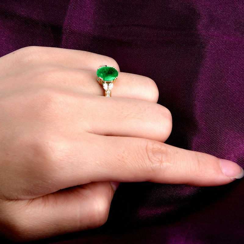 Кольцо с изумрудом – подборка фото красивых колец с натуральным изумрудом