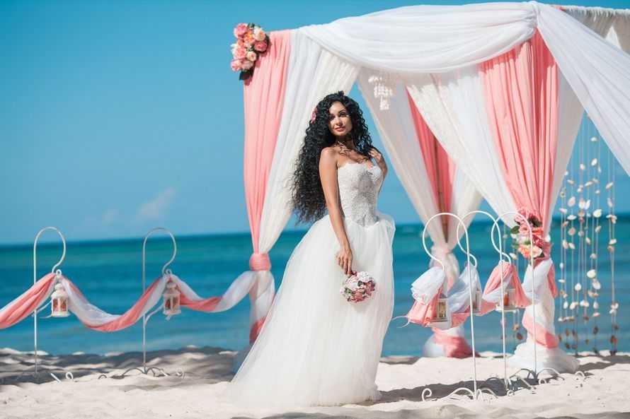 Пляжное свадебное платье в стиле «beach casual»