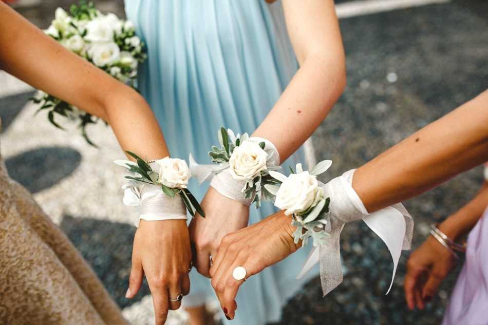 Ленты для подружек невесты, различные варианты под стили свадьбы