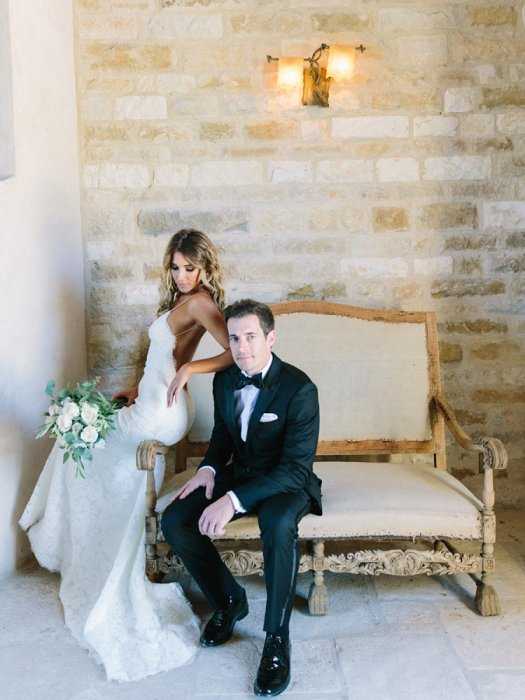 Фотосессия в свадебном платье – самый красивый и памятный момент во всем дне бракосочетания Узнайте какие идеи используют фотографы для съемки чтобы запечатлеть красавицу невесту в шикарном подвенечном наряде