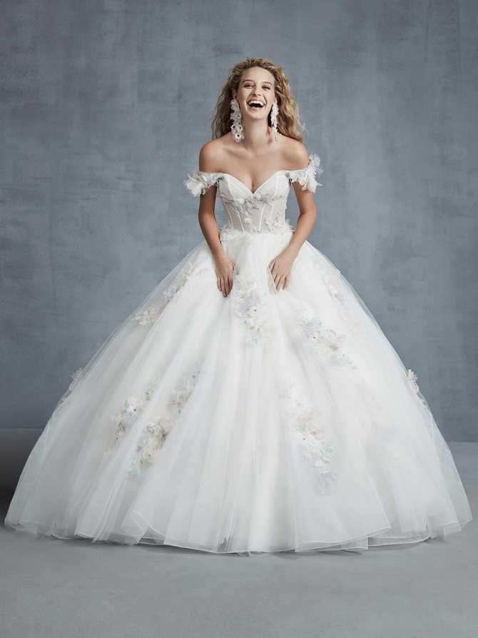 12 трендов в свадебных платьях 2021 | wedding blog