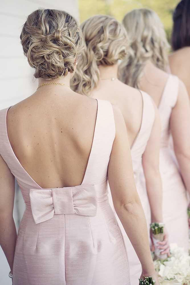 Идеи красивых причесок на свадьбу для гостей и подружек невесты