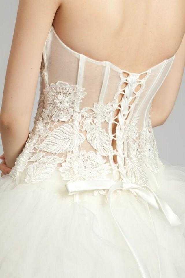 Как красиво зашнуровать свадебное платье