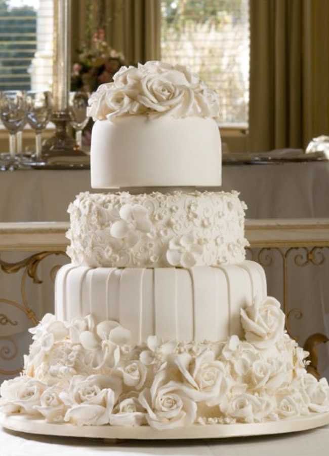 Свадебный торт (35 фото): самые красивые десерты с небольшими надписями и вкусной начинкой