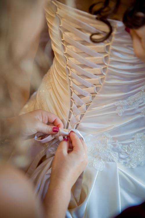 Как шнуровать свадебное платье на корсете — фото и видео