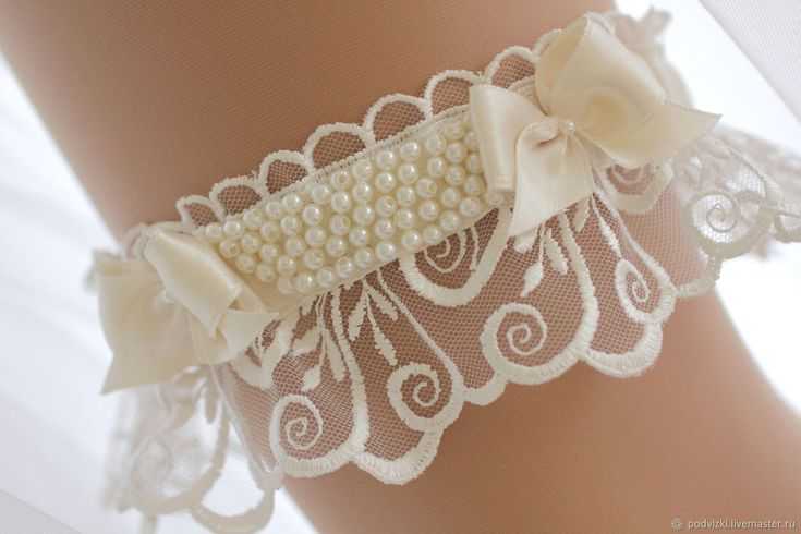 Подвязка для невесты, украшенная цветами, своими руками
