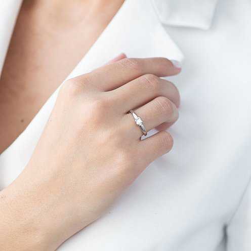На каком пальце носить кольцо женщине для привлечения любви