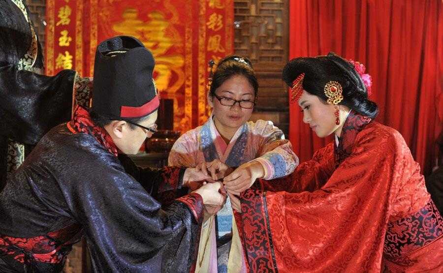 Китайская свадьба: традиции, обычаи и особенности (фото)