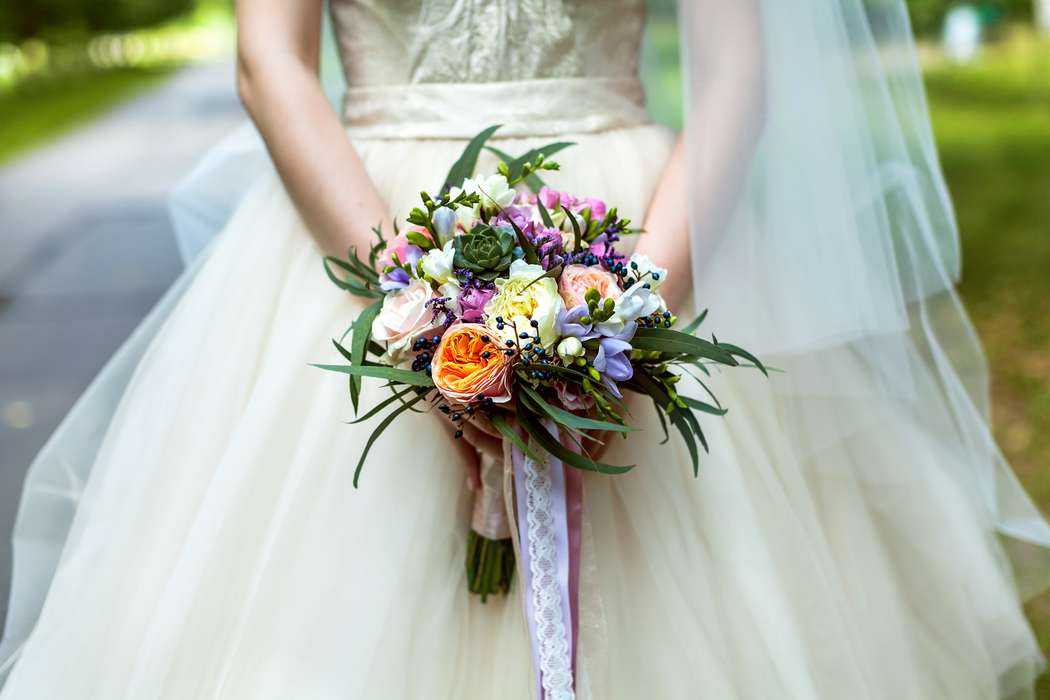 Сказочный букет невесты из роз: идеи по созданию идеальной композиции