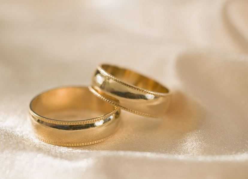 Приметы на свадьбу: кольца, платье, фата