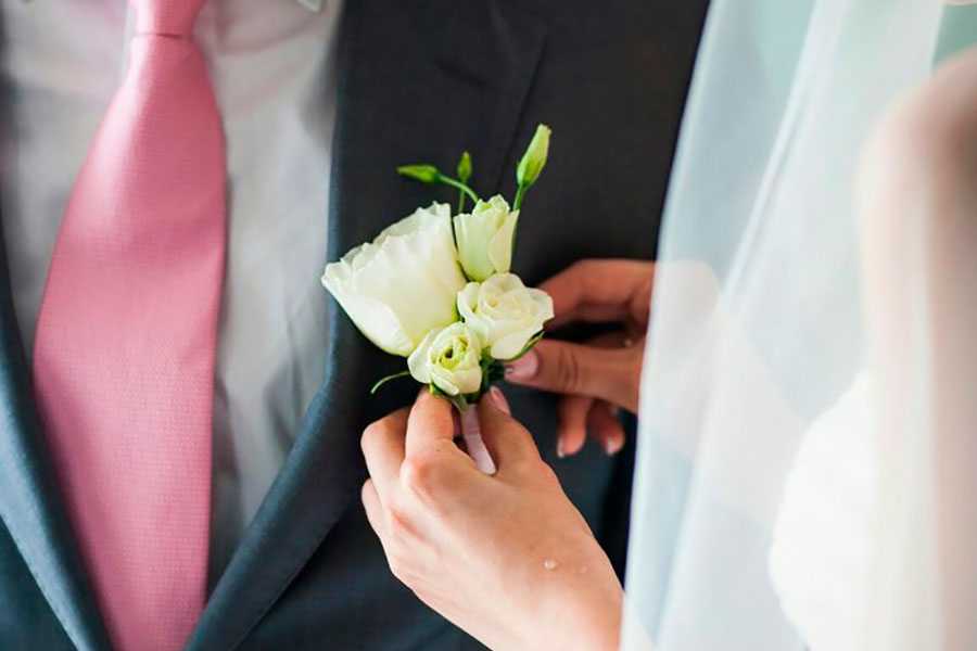 Бутоньерка для жениха своими руками ? как сделать свадебный цветок для жениха