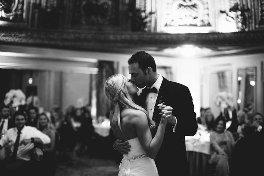 Как правильно танцевать вальс на свадьбе? советы