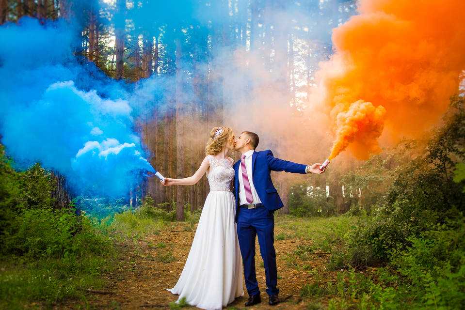 Фотосессия с цветным дымом: 4 правила безупречной фотографии. раздел со статьями в свадебном журнале: фото и видео.