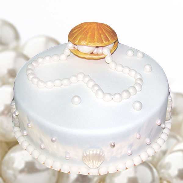 Торт на жемчужную свадьбу - необходимый атрибут торжества Узнайте какие существуют варианты подачи украшения и оформления лакомства