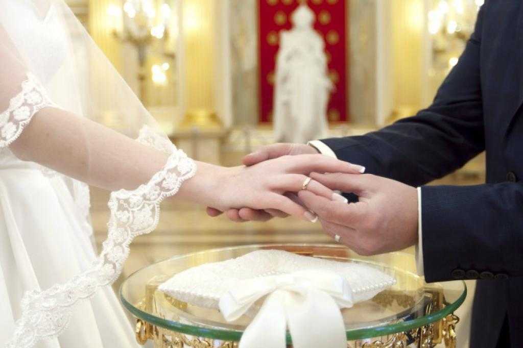 Торжественная регистрация брака цена  как проходит церемония бракосочетания в ЗАГСе видео