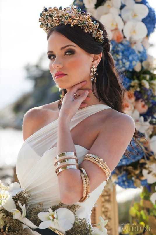 Свадебные прически в греческом стиле (77 фото): коса на бок на свадьбу на длинные и средние волосы с фатой