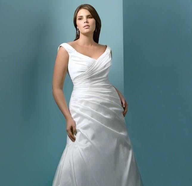Фото-подборка свадебных платьев для полных девушек и наши полезные советы