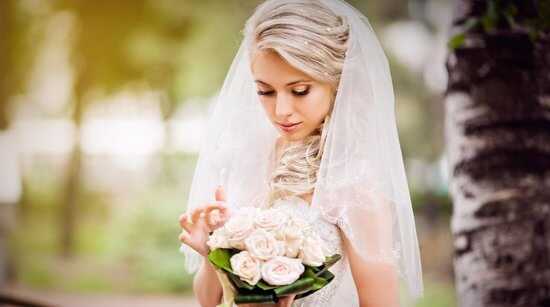Как делать свадебные прически с фатой