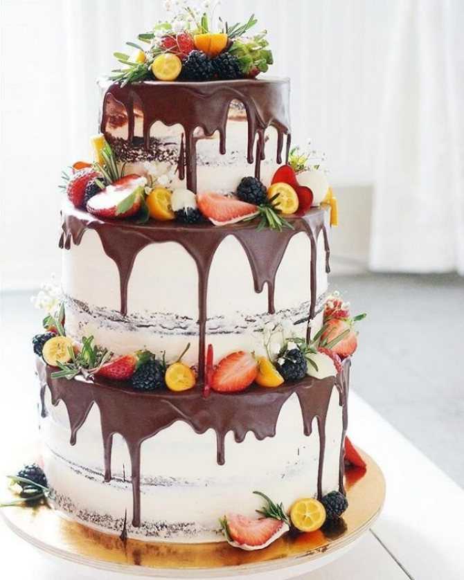 Свадебный двухъярусный торт (51 фото): кремовый двухэтажный десерт на свадьбу с ягодами и цветами, красивое украшение торта с помощью мастики, роз и лебедей