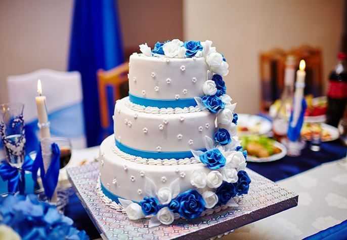 Голубой свадебный торт: самые красивые варианты оформления